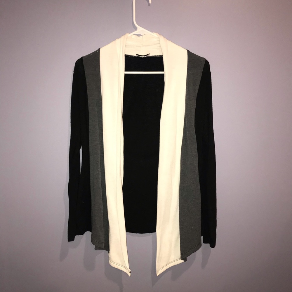 ✨Black, white and gray cardigan